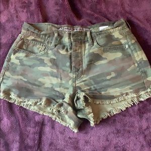 Camo high waisted short